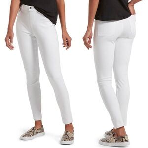 NWT. Curvy High Waist Ultra Soft Denim Legging Sise S (4-6)